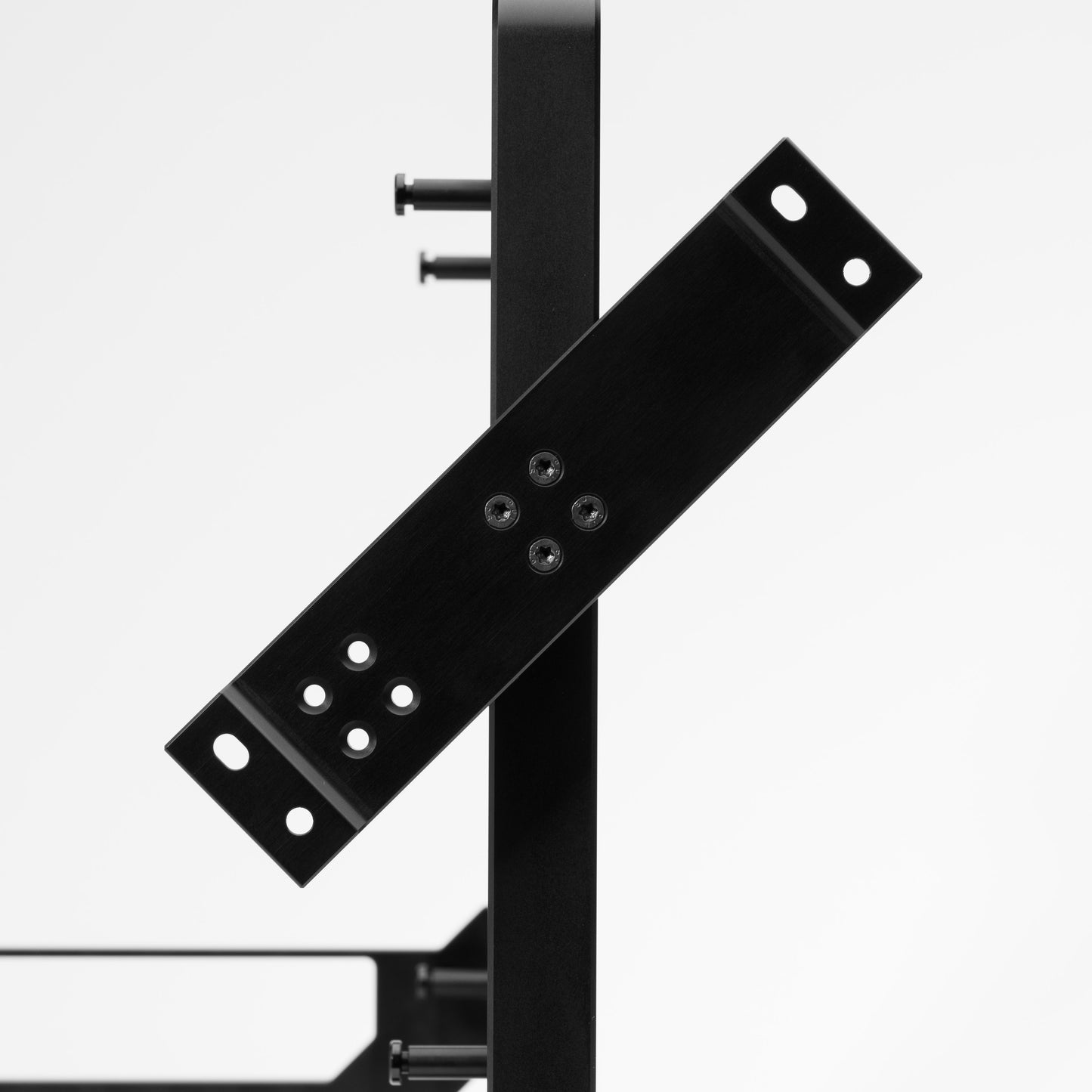 RADIATOR MOUNT 140