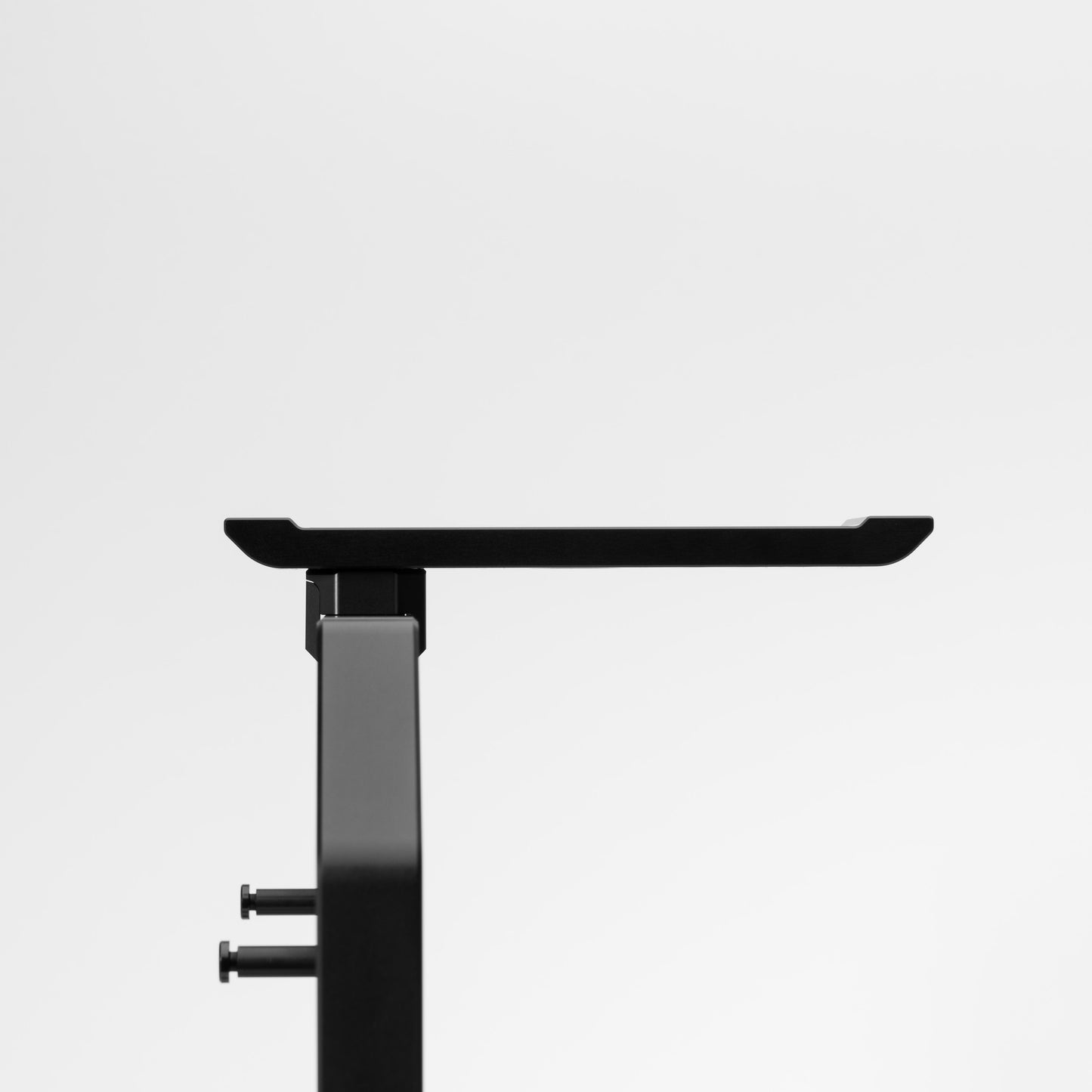 RADIATOR MOUNT 140