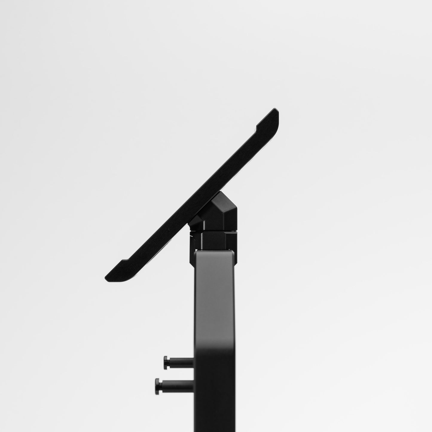 RADIATOR MOUNT 120
