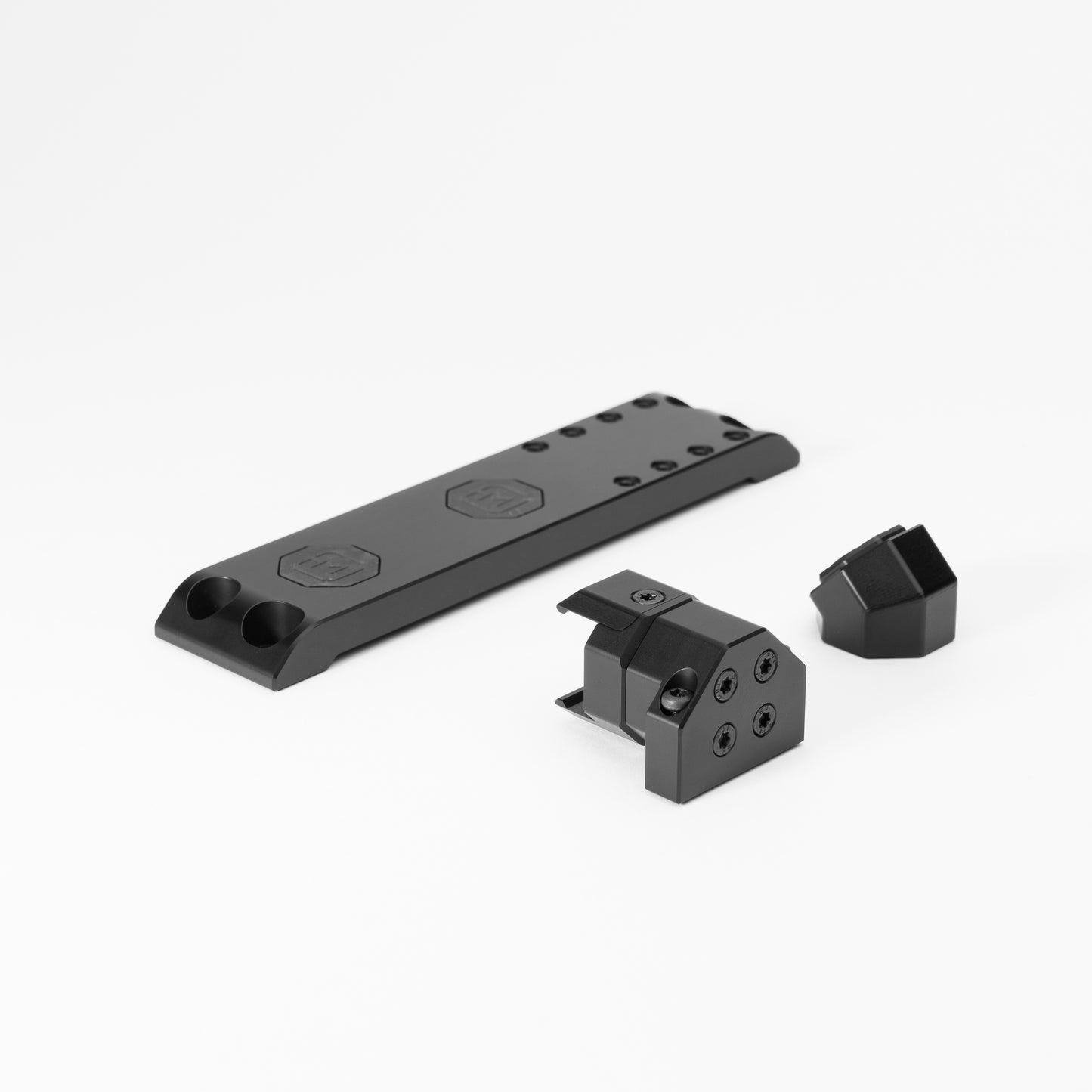RADIATOR MOUNT 140