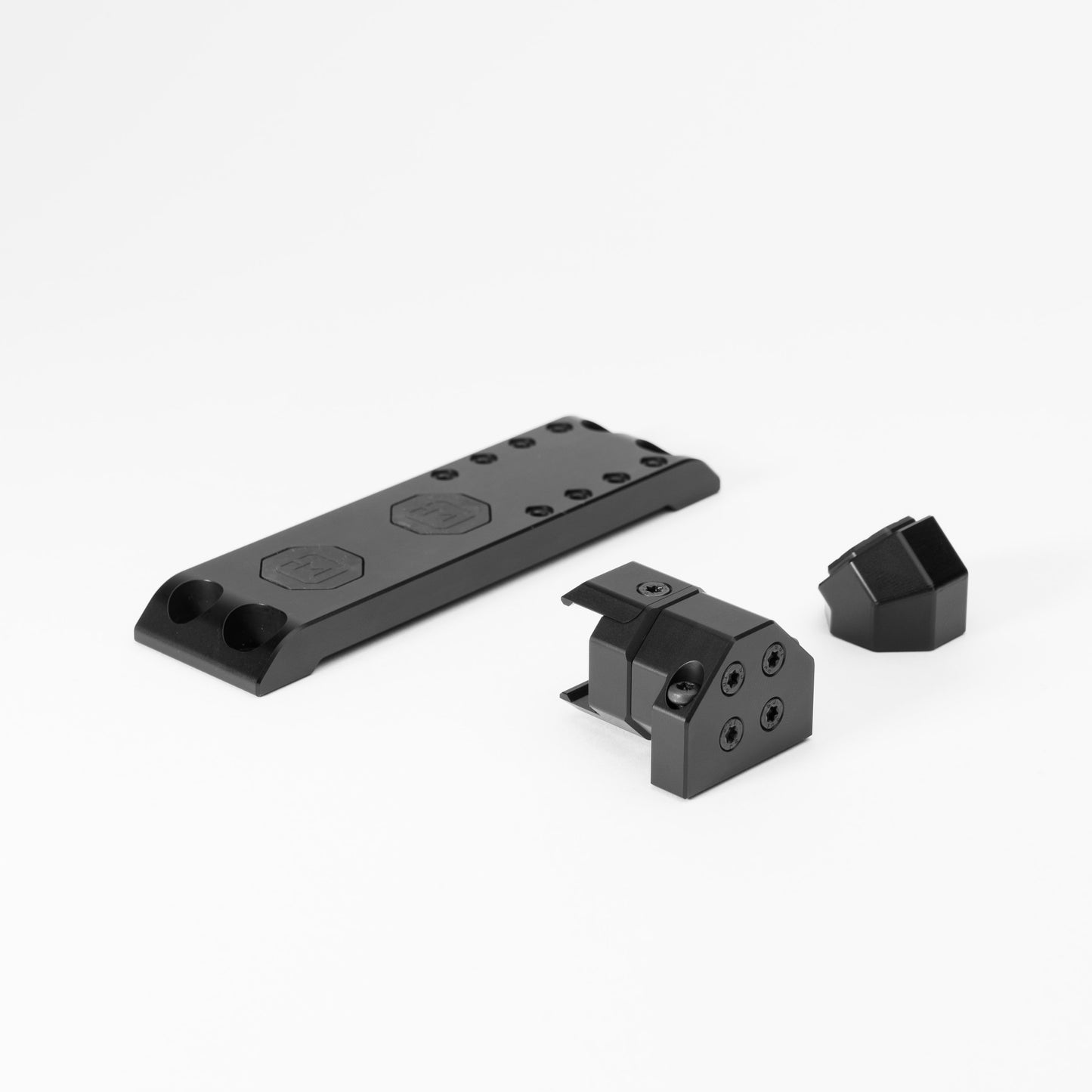 RADIATOR MOUNT 120